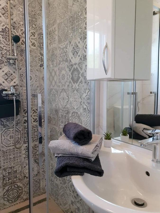 Apartmani Smokovo Jadranovo Exterior foto