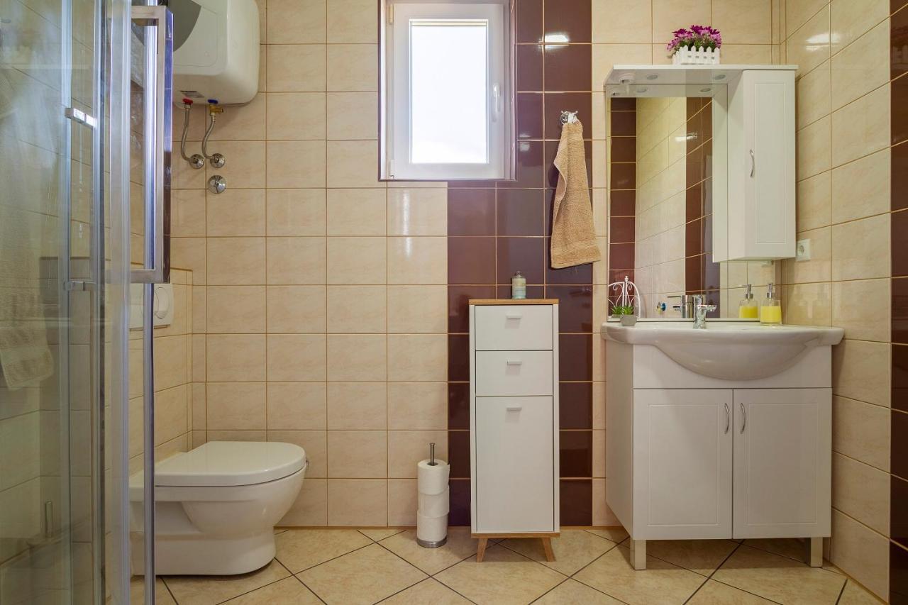 Apartmani Smokovo Jadranovo Exterior foto